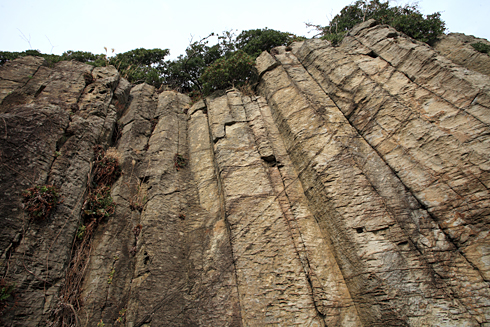 切り立った岩壁 Natural Tone 切り立った岩壁 Natural Tone