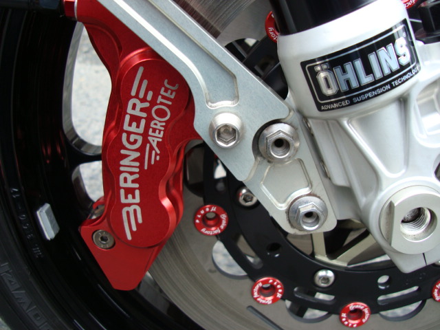 ベルリンガー6potキャリパー 最終値下げ ベルリンガー6ポットブレーキ