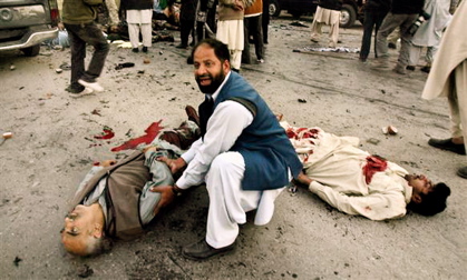 パキスタン現地悲報「ブット暗殺の衝撃」_d0123476_1320141.jpg