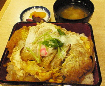 カツ丼_e0113495_19251093.jpg