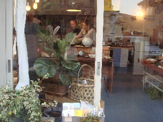 匙屋さん。黄色い鳥器店さん。_f0121167_1525067.jpg