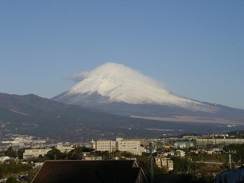 富士山を見ながら・・あけましておめでとうございます_c0091038_23231512.jpg