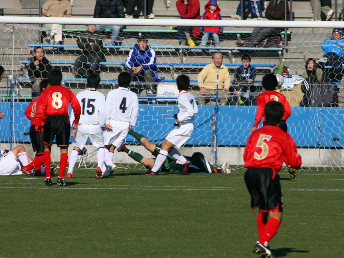 08/01/03 高校サッカー　３回戦　津工vs那覇　その２_b0085585_23493918.jpg