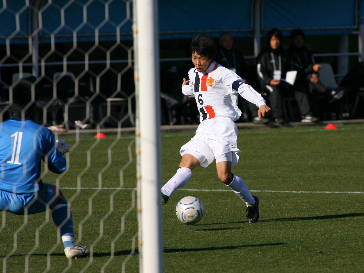 08/01/03 高校サッカー　３回戦　津工vs那覇　その２_b0085585_235055.jpg