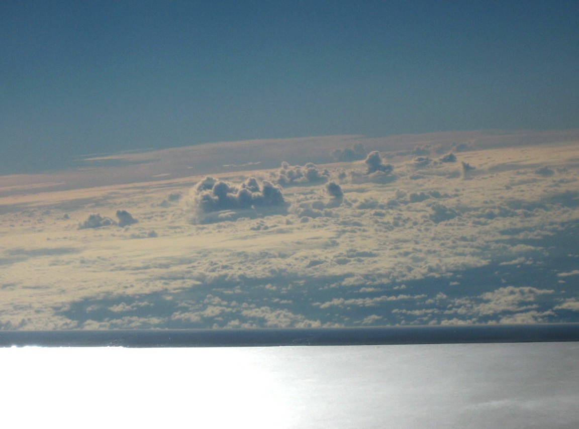 08/JANEIRO  雲海の夜明け_e0118096_11195158.jpg