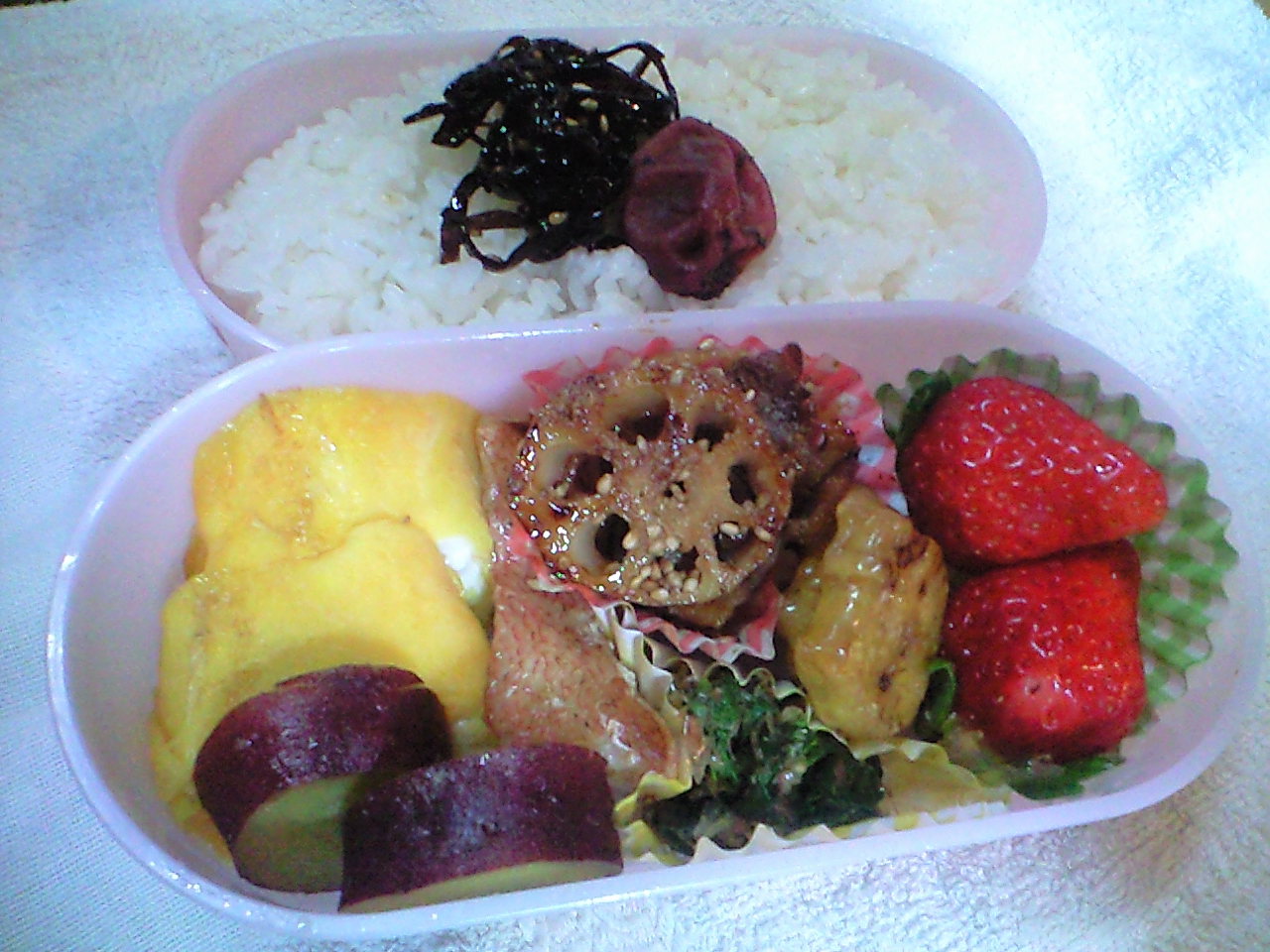 豚肉とれんこんの炒め煮弁当_b0075817_92721100.jpg