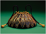 究極の刺繍 ゴールドワークとビーズ展_f0082141_2303868.jpg