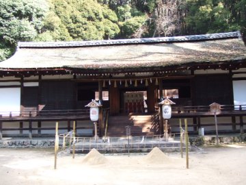 世界文化遺産で日本最古の神社建築：宇治上神社_f0120102_1021118.jpg