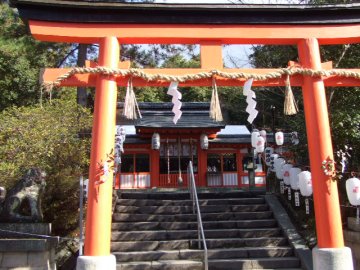 世界文化遺産で日本最古の神社建築：宇治上神社_f0120102_1022359.jpg