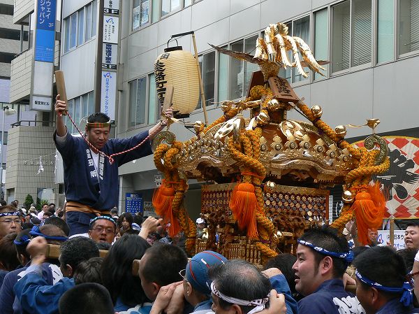 神田祭・中神田連合宮入_e0035646_168264.jpg