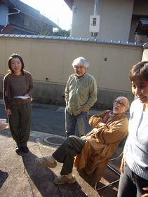泥染め~実演~_b0022291_17332338.jpg