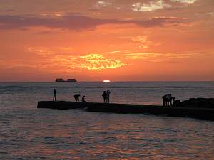 Waikiki Sunset_e0012796_322014.jpg