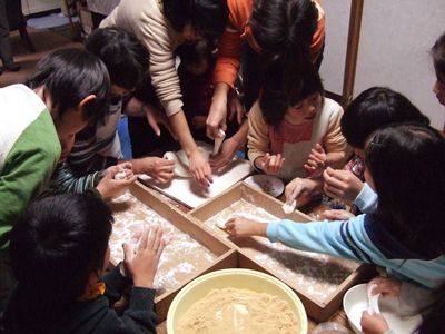 百人一首・私の一枚　雨の日文庫きょうと「かるた会」_c0069903_6412682.jpg