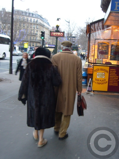 ■街角の人々（パリ）_a0008105_9123117.jpg