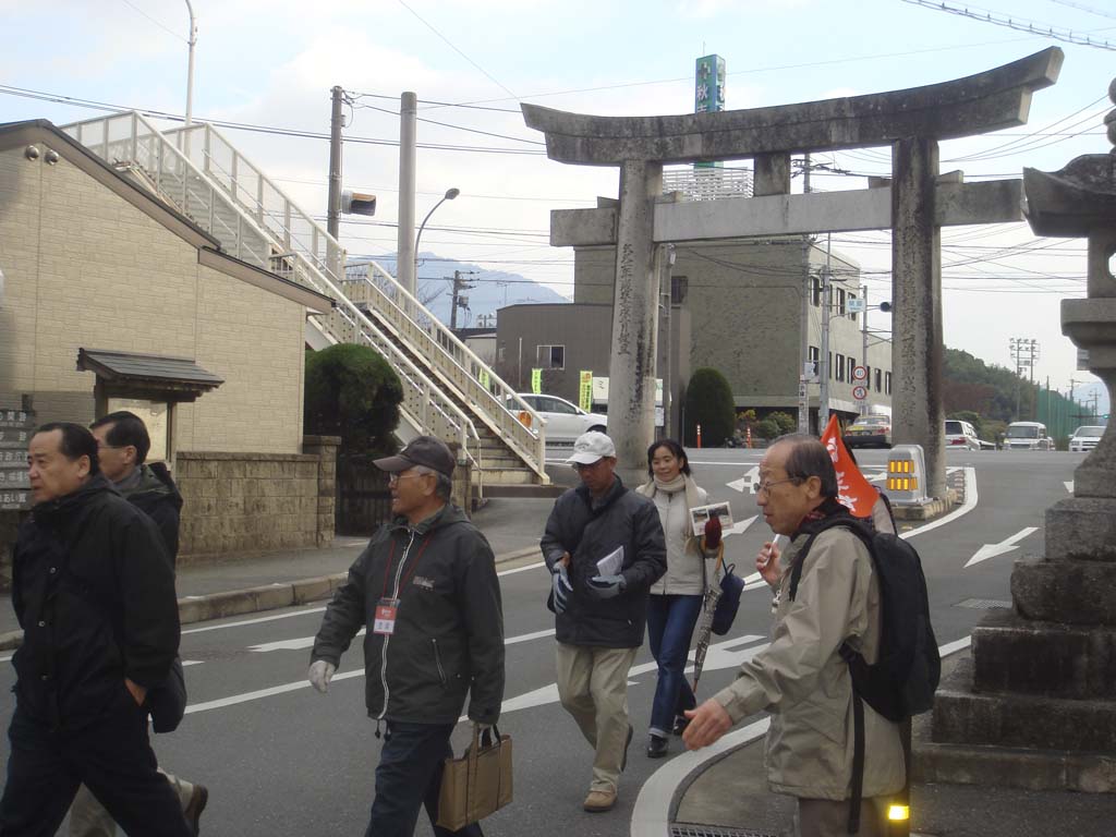 07.歴史の散歩道（西）－水城跡から大宰府政庁跡へ_c0125356_0411384.jpg