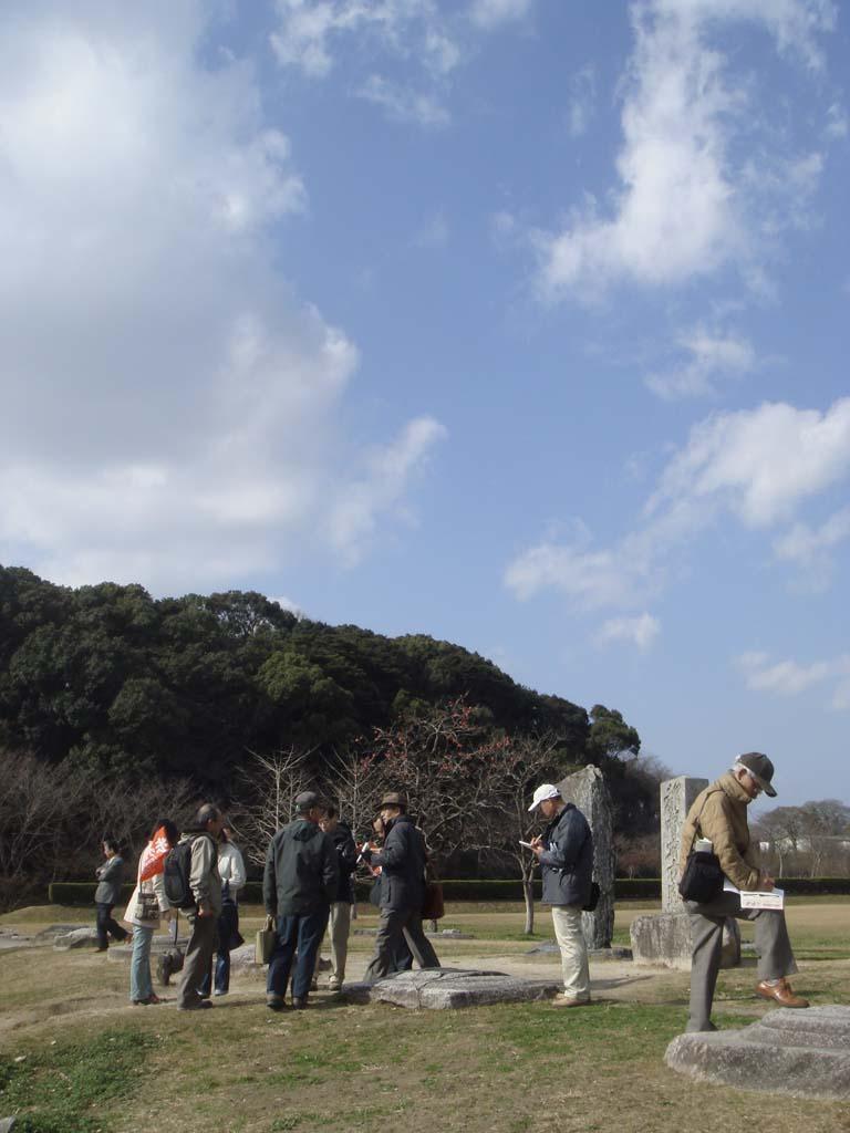 07.歴史の散歩道（西）－水城跡から大宰府政庁跡へ_c0125356_043256.jpg