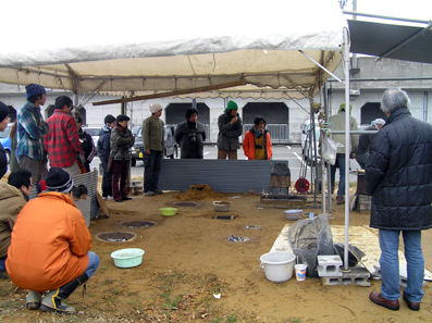角居康宏展~公開制作・鋳造編~_e0118827_1650347.jpg