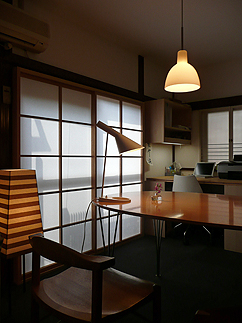 所長のイス_b0014003_1822396.jpg