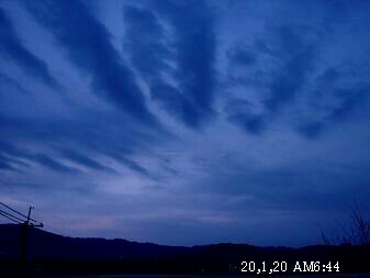 今朝の雲　２００８・１・２０_f0000521_7203583.jpg