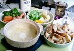 土鍋でチーズフォンデュ Vironのバゲット J L Wolf Riesling04とともに Manrikoのおいしいものと本の日々 土鍋でチーズフォンデュ Vironのバゲット J L Wolf Riesling04とともに Manrikoのおいしいものと本の日々