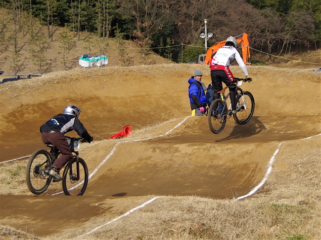 08JOSF緑山オープニングレースVOL3MTBエリートクラス予選~決勝の画像垂れ流し_b0065730_011319.jpg