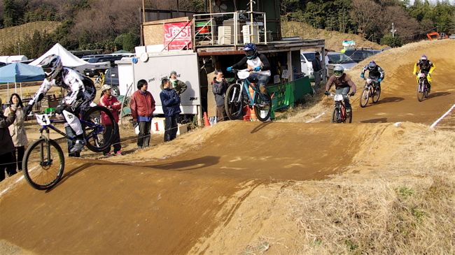 08JOSF緑山オープニングレースVOL3MTBエリートクラス予選~決勝の画像垂れ流し_b0065730_053356.jpg