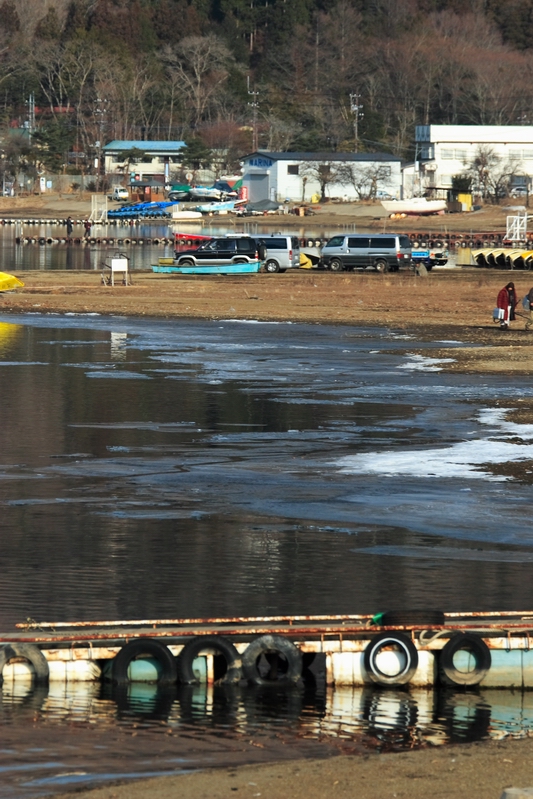 今日も一日、雪が降り続いています。_f0105478_1893419.jpg