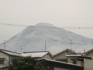 初雪＆初詣_d0148980_1714336.jpg