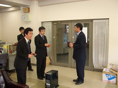 表敬訪問_e0075103_0505482.jpg