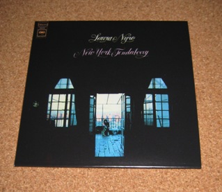 LAURA NYRO / NEW YORK TENDABERRY 初回ジャケ_b0079504_2211154.jpg