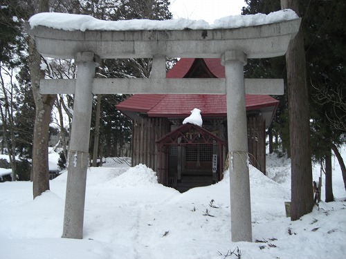毘沙門様境内 冬の薫り_a0084753_1013343.jpg