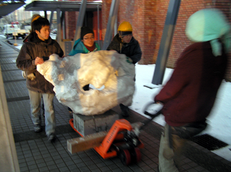 Play Stone 搬入中_e0118827_20424436.jpg