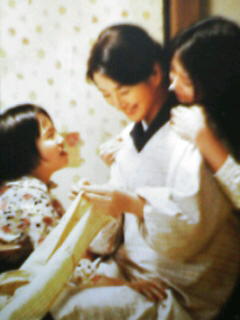 「覚悟はできてるなんて偉そうなことはいわないで」吉永小百合の映画「母(かあ)べえ」_e0068696_21521350.jpg