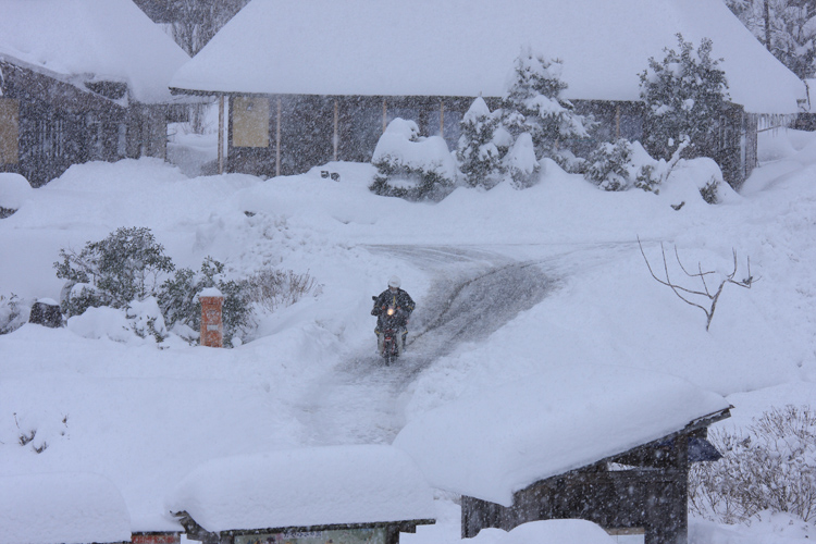 雪の美山 かやぶきの里_e0051888_1925092.jpg