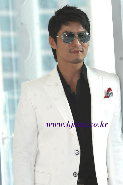 サングラスをかけさせたい男 チュ ジンモ ｋｊ ｓｔａｒ スタッフ ブログ