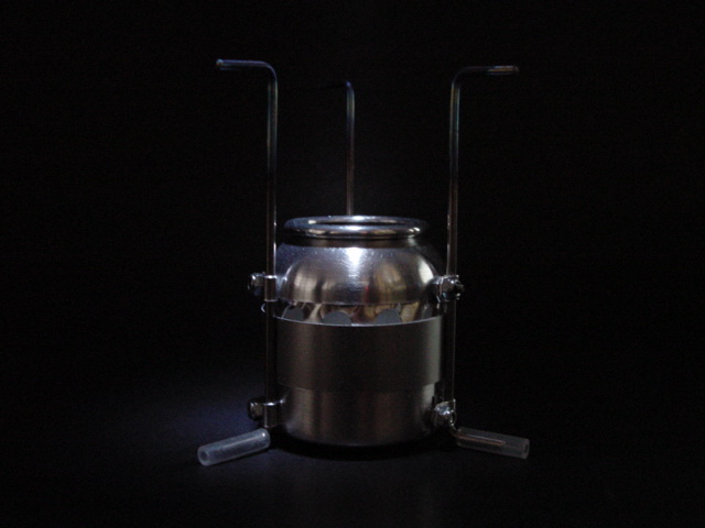 火力を設定するルーズベルト // alcohol stove【極小】Ti ピコ_f0113727_594575.jpg