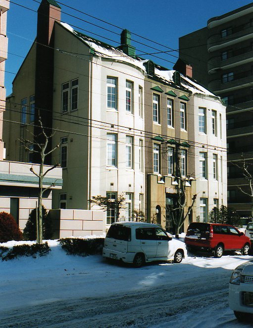 雪の函館・末広町界隈(はこだて坂のある町の風景)_f0142606_2310554.jpg