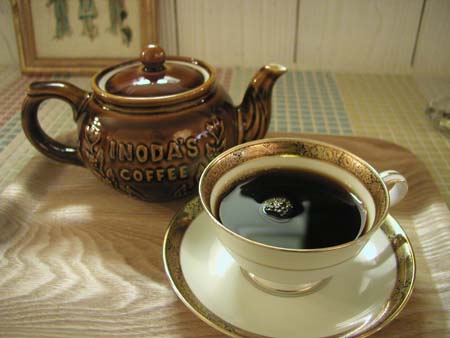 CAFE POMPOMS の和みのカウンター♪_f0053279_14404965.jpg