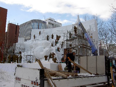 雪まつり直前_c0052231_2323890.jpg