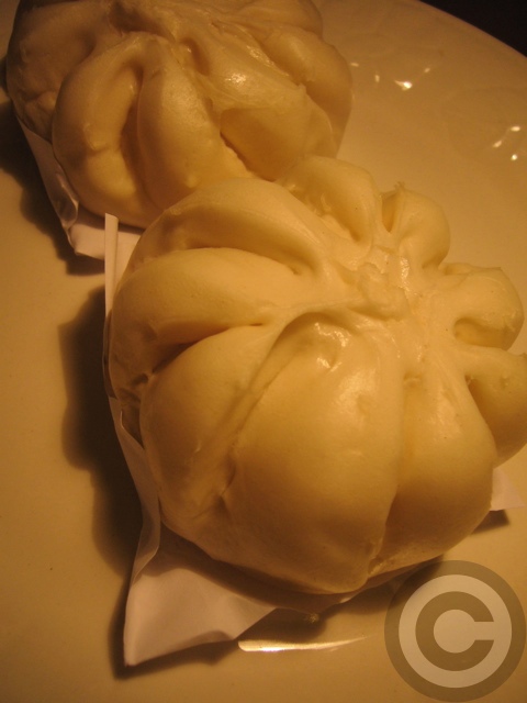 ■昼食は肉まん(パリ)_a0014299_21153460.jpg