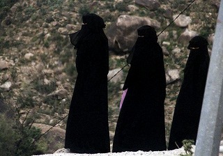 イスラーム諸国における女性の服装 写真でイスラーム