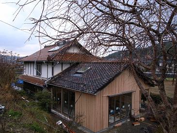 新と旧の家_d0087595_9335220.jpg