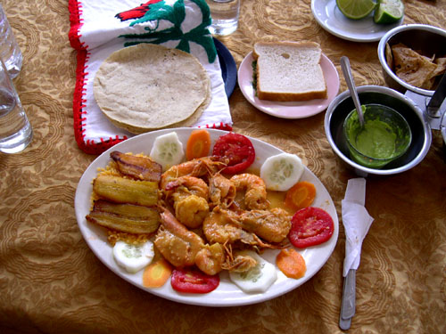 メキシコ5 ハラパでの昼食_e0048413_2245779.jpg