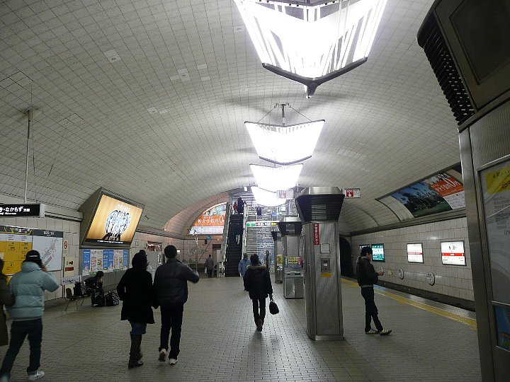 地下鉄梅田駅 レトロな建物を訪ねて