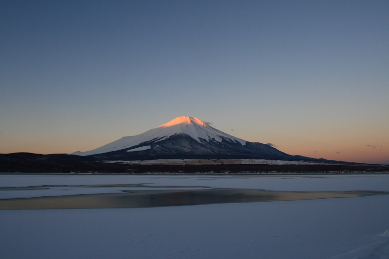 昨日の朝の富士山。_f0105478_2313693.jpg