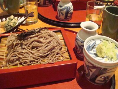 お昼ご飯に天ザルを食べましょうか?_d0100880_2443536.jpg