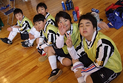 勝平SSS☆日記　～さわやかフットサル編～_e0127003_127981.jpg