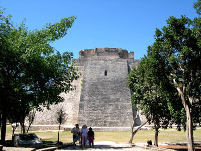 ウシュマル遺跡 メキシコ12_e0048413_16525632.jpg