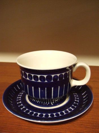 cup & saucer (ARABIA)_c0139773_2142491.jpg