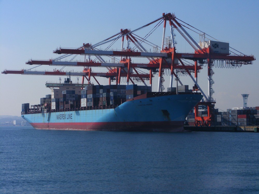 CHASTINE　MAERSK_c0135413_1671741.jpg